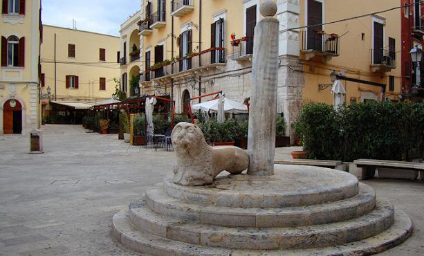 VISITA GUIDATA ITINERARIO EDICOLE VOTIVE A BARI VECCHIA - ACLI Bari e BAT